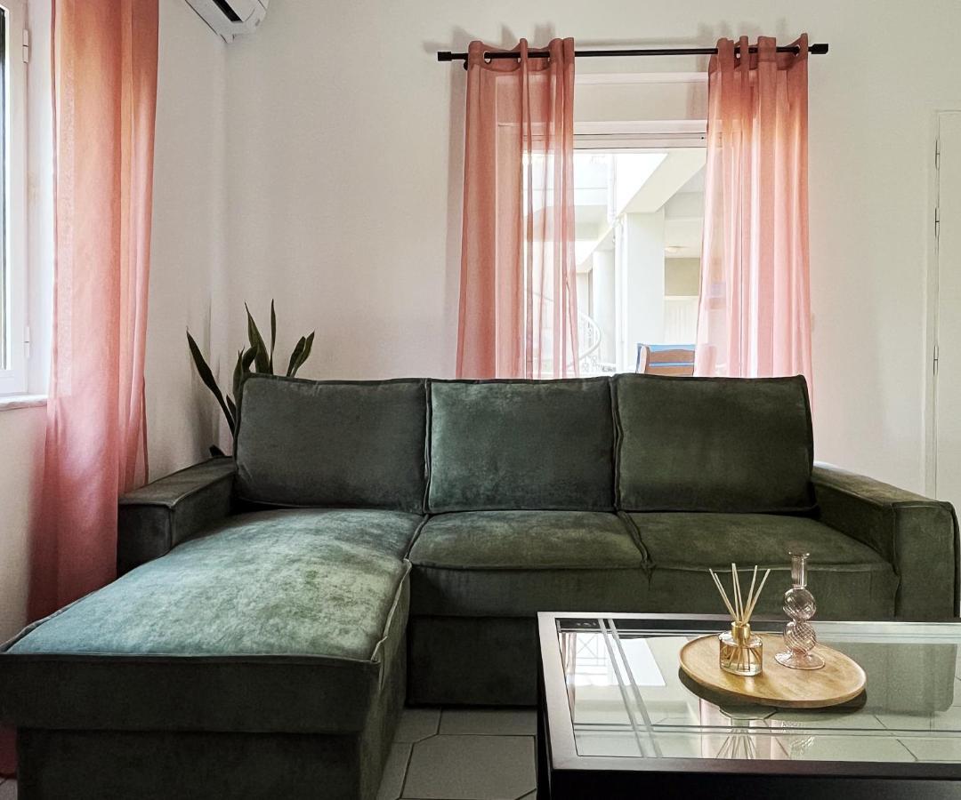 Apartment Anna's Kato Daratso